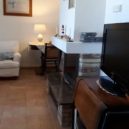 Villa Tonnara Larco *